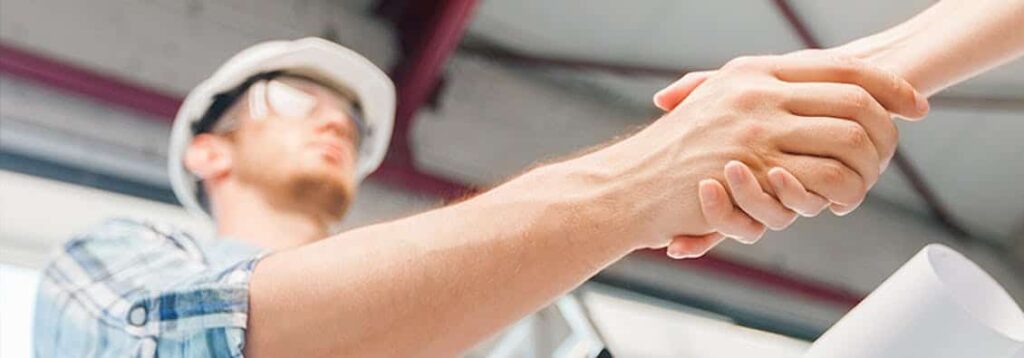 Hiring a professional to fix cracked walls